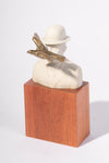 Escultura Homem com Gaivota - BK Arte e Design