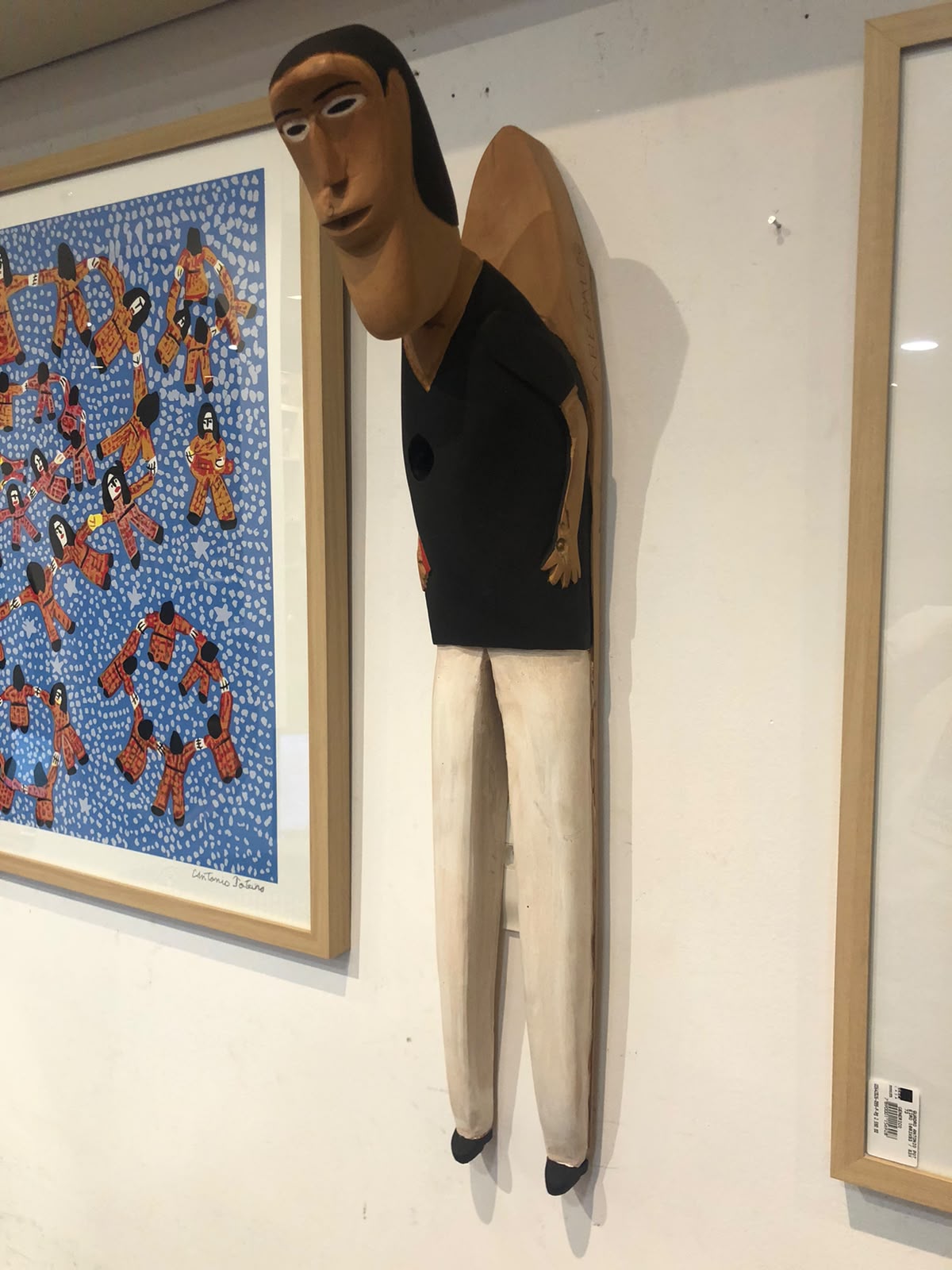 Escultura Homem Camisa Preta  - Aberaldo